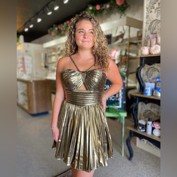 Metallic/Gold party dress - Picture 2 of 7